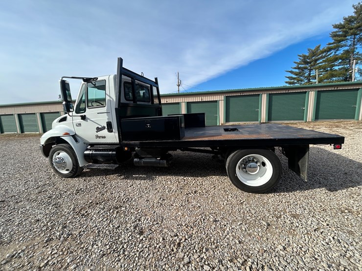 2007-international-durastar-4300-image-11