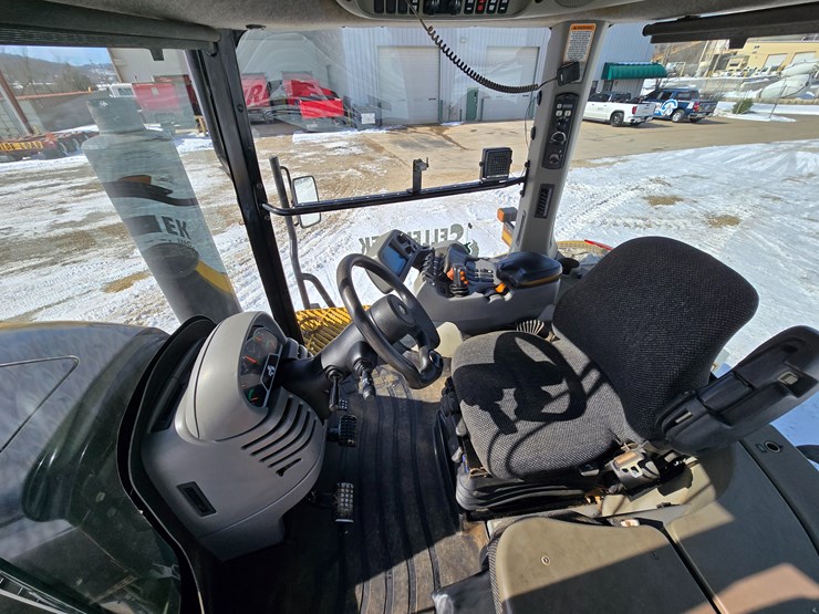 2003-challenger-mt855-image-96