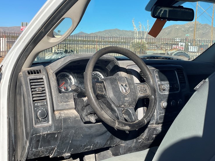 2016-dodge-1500-image-27