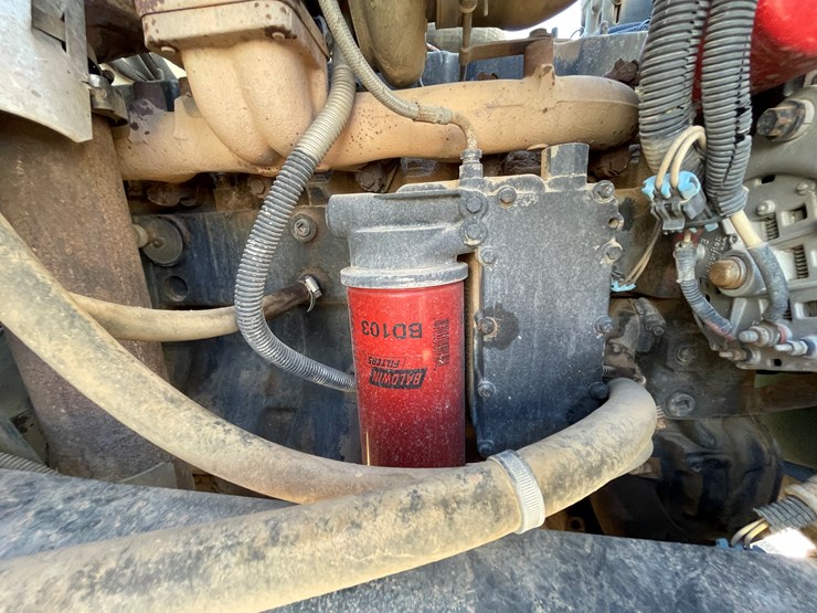 1996-freightliner-fl80-image-31