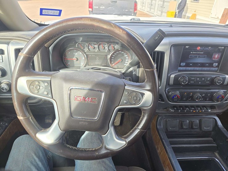 2015-gmc-sierra-1500-slt-image-13