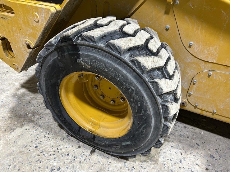 caterpillar-272c-image-13