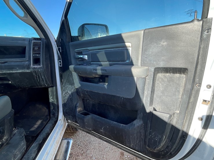 2016-dodge-1500-image-63