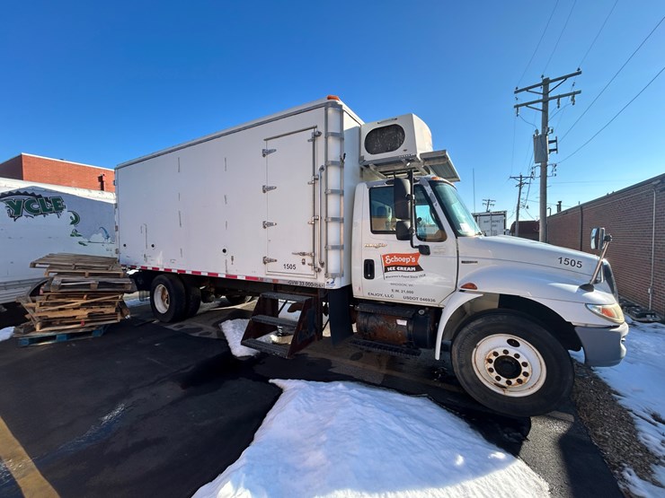 2010-international-durastar-4300-image-17