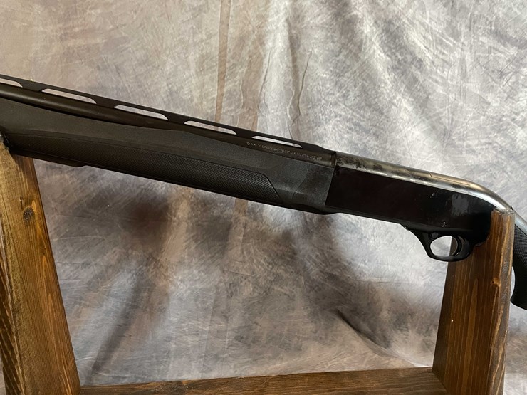 #2380-•-beretta-a300-ultimate-snow-goose-12-ga.-semi-auto-shotgun,-sn:-rup340320-image-5