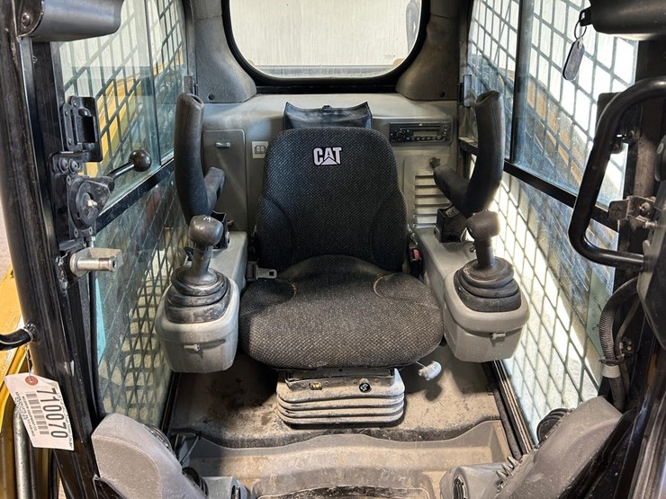 caterpillar-272c-image-17