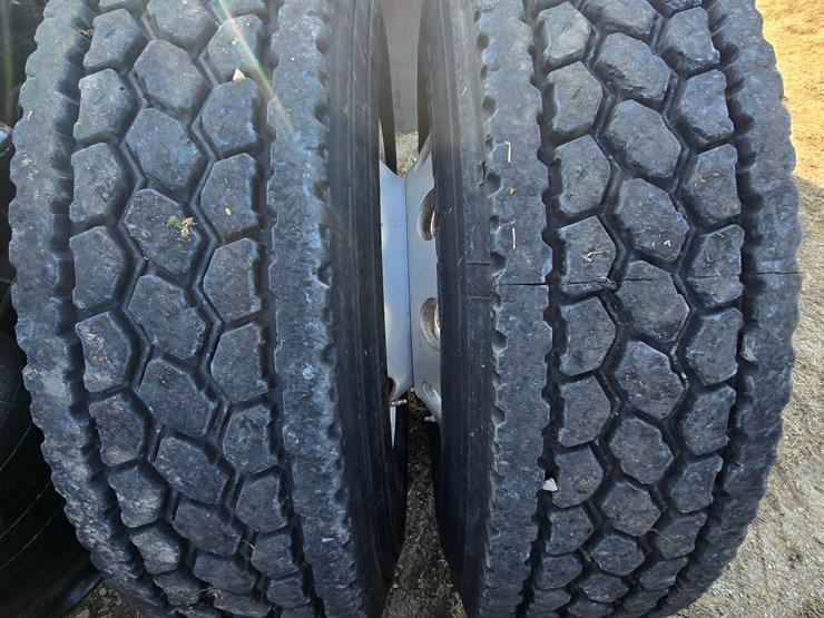 2012-freightliner-cascadia-113-image-86