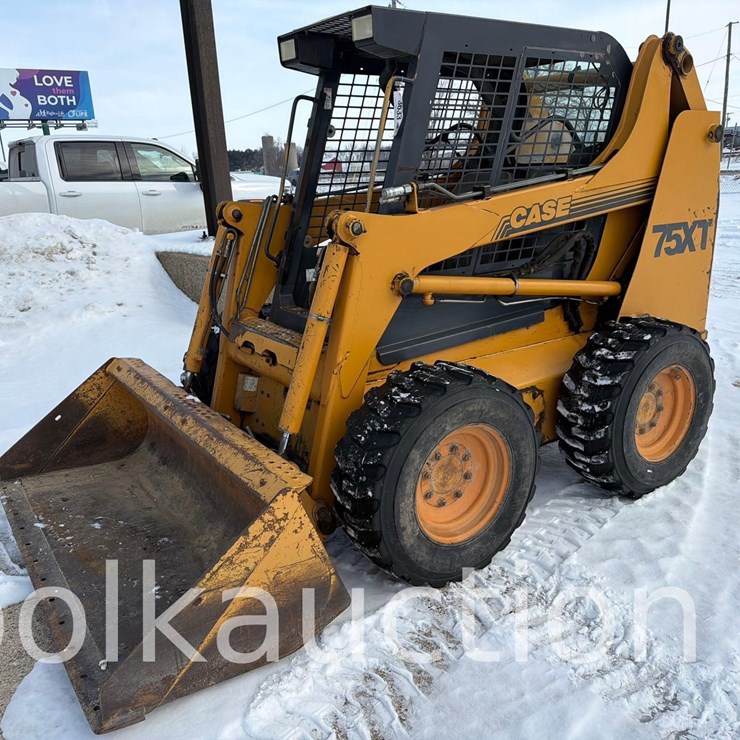 CASE 75 XT