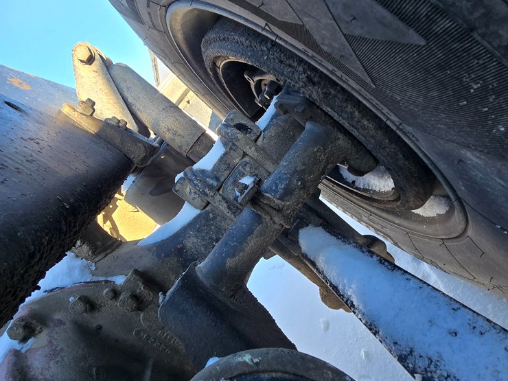 1995-freightliner-fld120-image-95