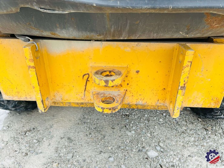 2003-volvo-g710b-image-100