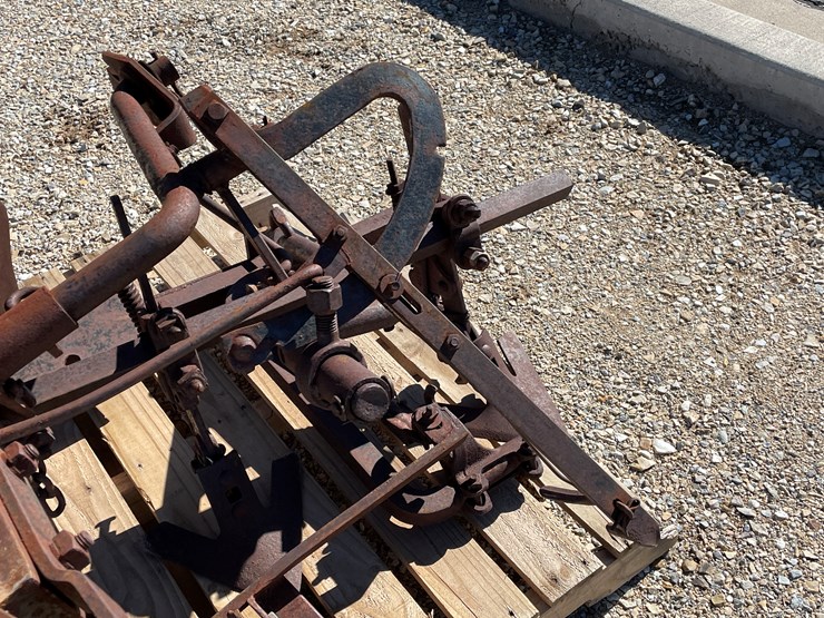 #3275-•-yard-art-image-33