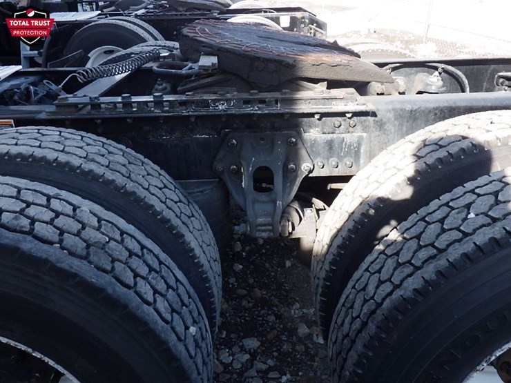 2023-kenworth-t680-image-17