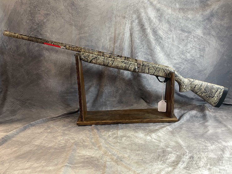 #2379-•-winchester-sx4-12-ga.-semi-auto-shotgun,-sn:-pt19451yw11k-image-2