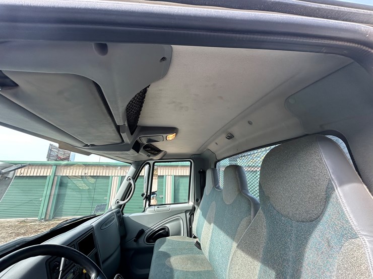 2007-international-durastar-4300-image-60