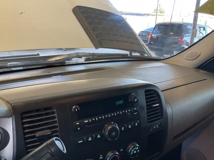 2014-chevrolet-silverado-2500-image-20