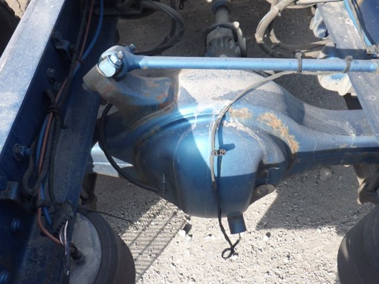 2020-western-star-5700xe-image-13