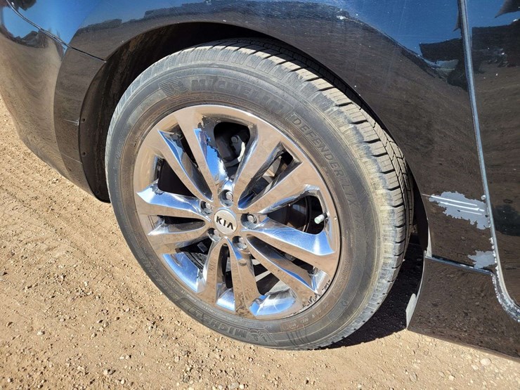 2016-kia-sedona-image-6