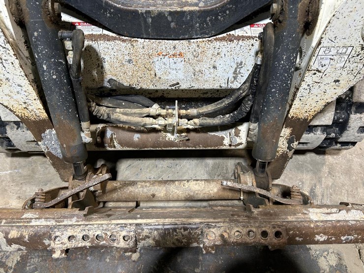 2017-bobcat-t590-image-10