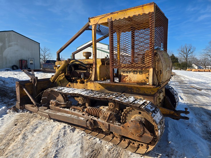 caterpillar-d6b-image-6