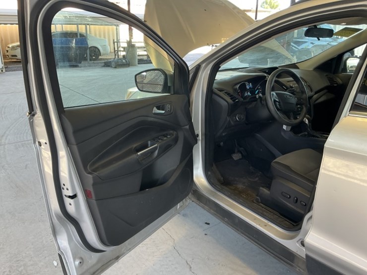 2018-ford-escape-se-image-21