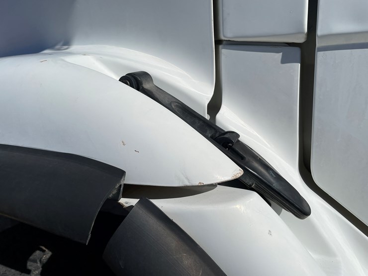 1996-freightliner-fl80-image-48