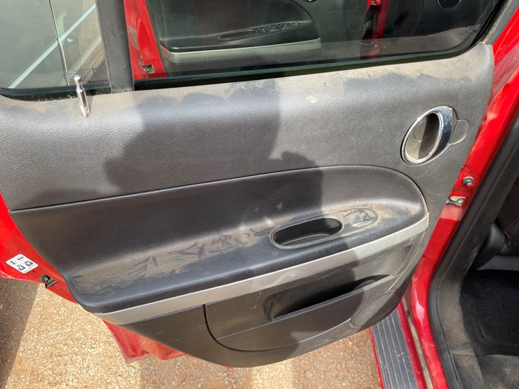 2011-chevrolet-hhr-image-8