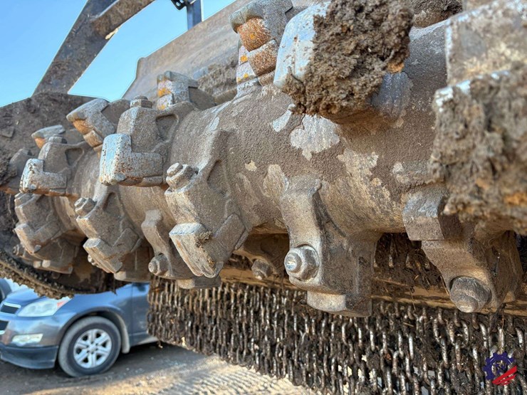 cat-hm315c-mulcher-attachment-image-17