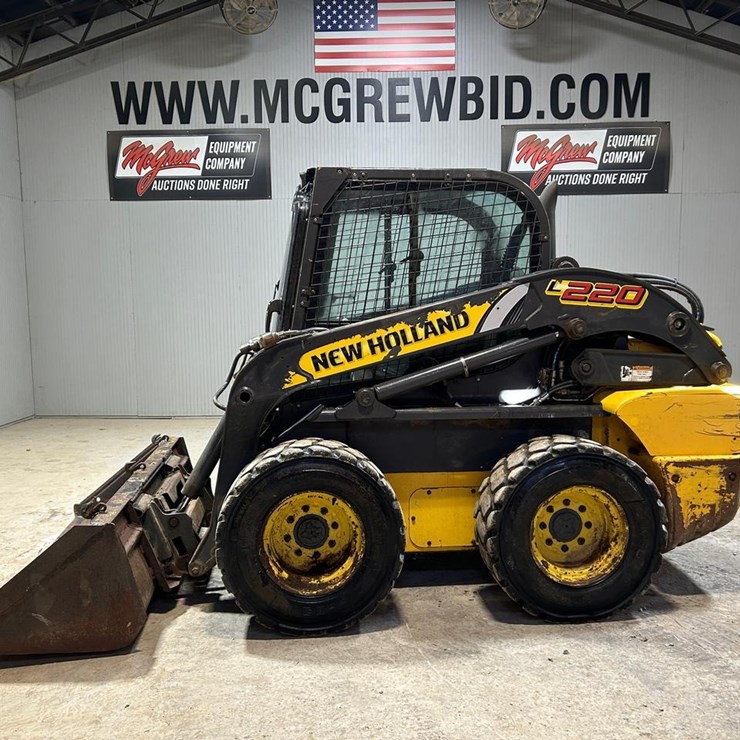 2016 NEW HOLLAND L220