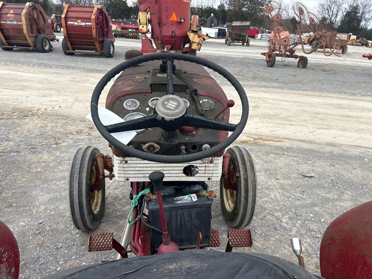 international-240-image-9