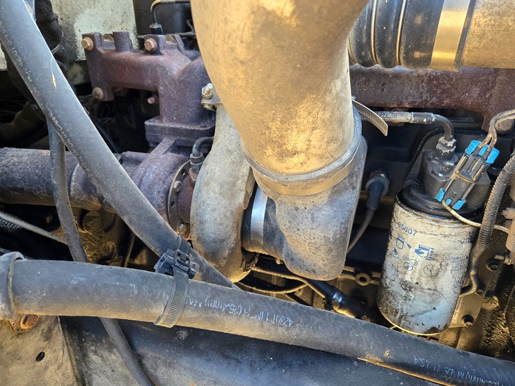 1996-freightliner-fl70-image-42