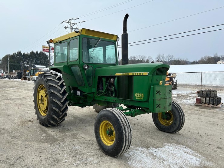 john-deere-4320-image-6