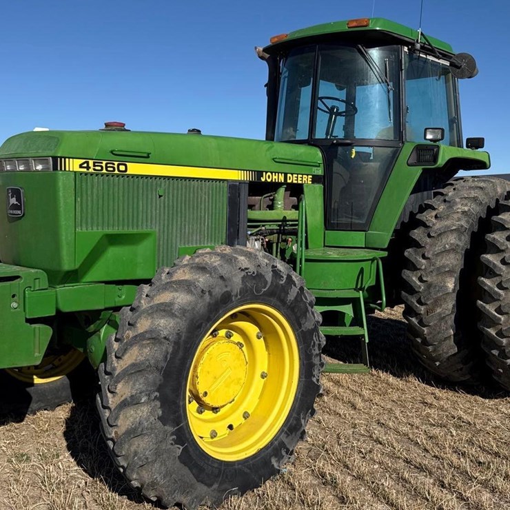 1991 JOHN DEERE 4560