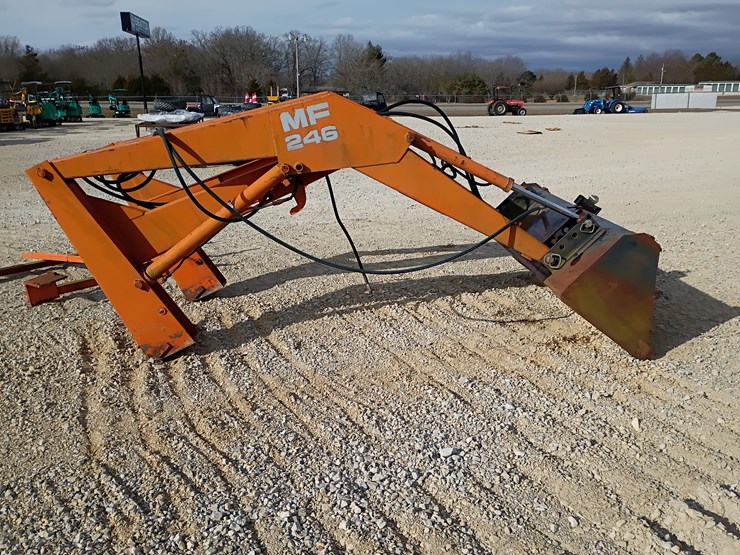 massey-ferguson-246-image-5