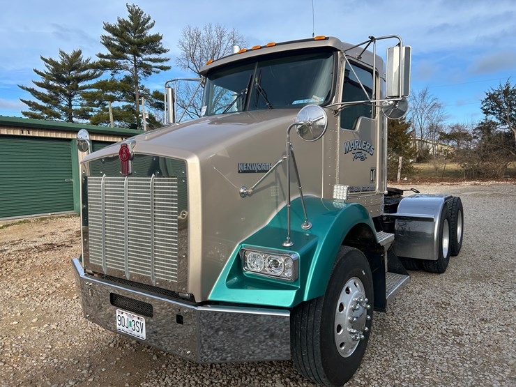 2001-kenworth-t800-image-2