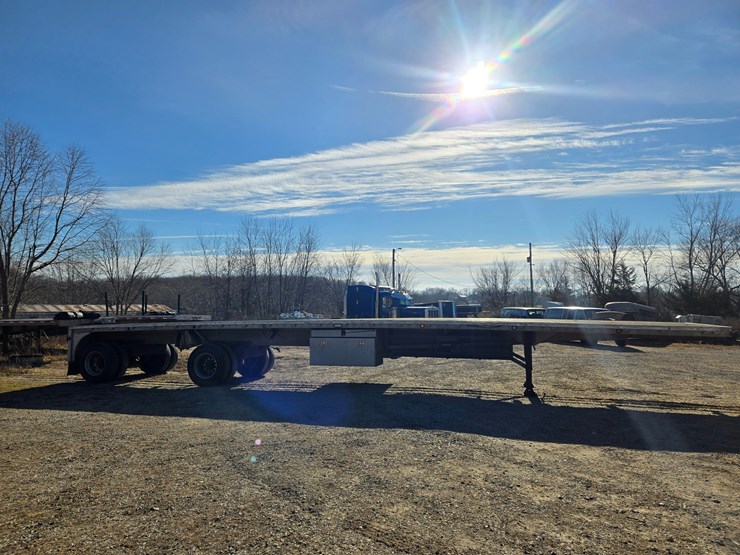 2000-reitnouer-flatbed-image-25