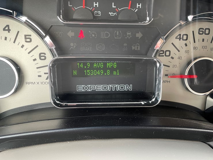 2013-ford-expedition-limited-image-20
