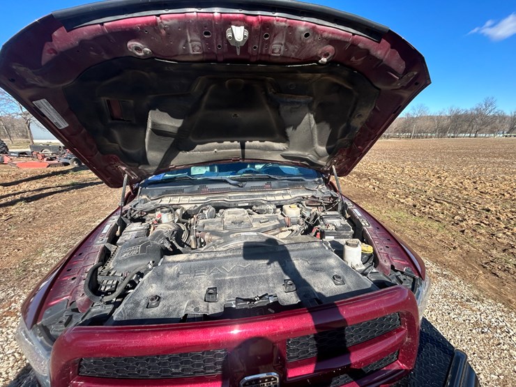 2018-dodge-3500-image-48