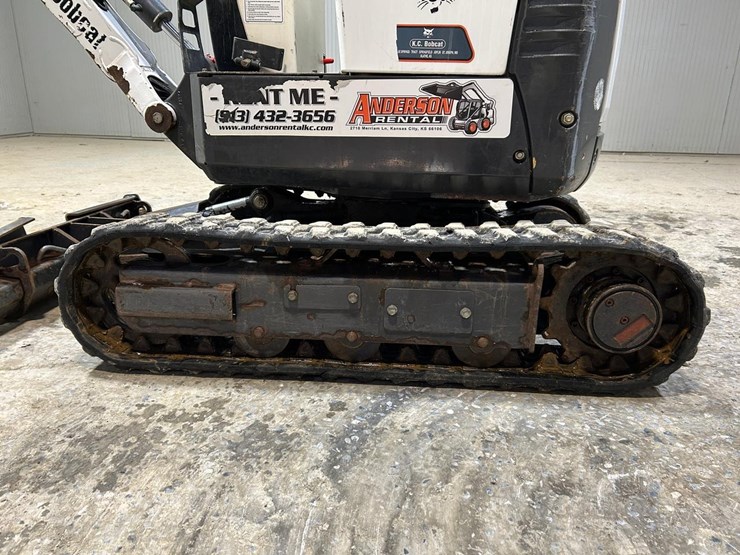 2022-bobcat-e10-image-15