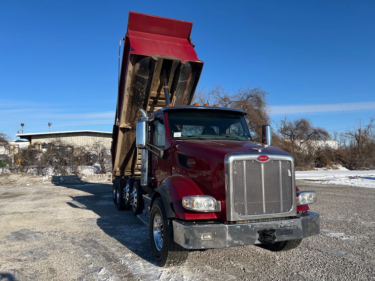 2015-peterbilt-567-image-62