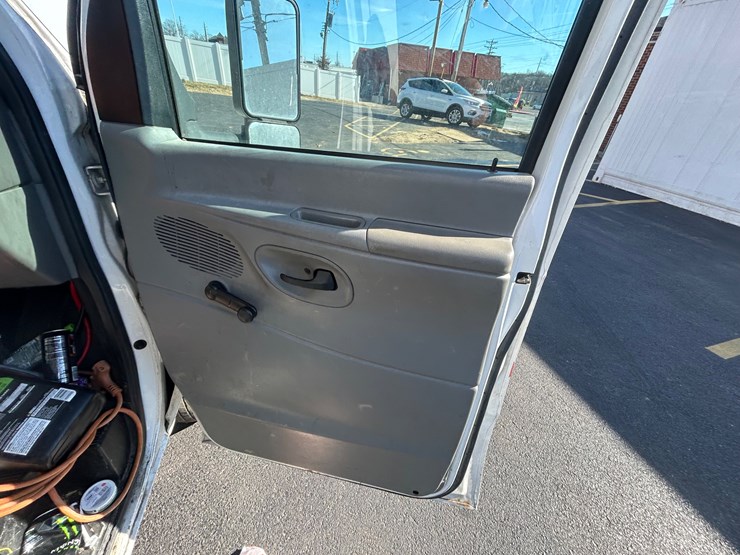 2006-ford-e450-image-75