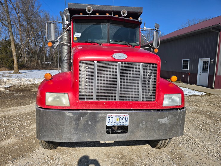 1999-peterbilt-330-image-15