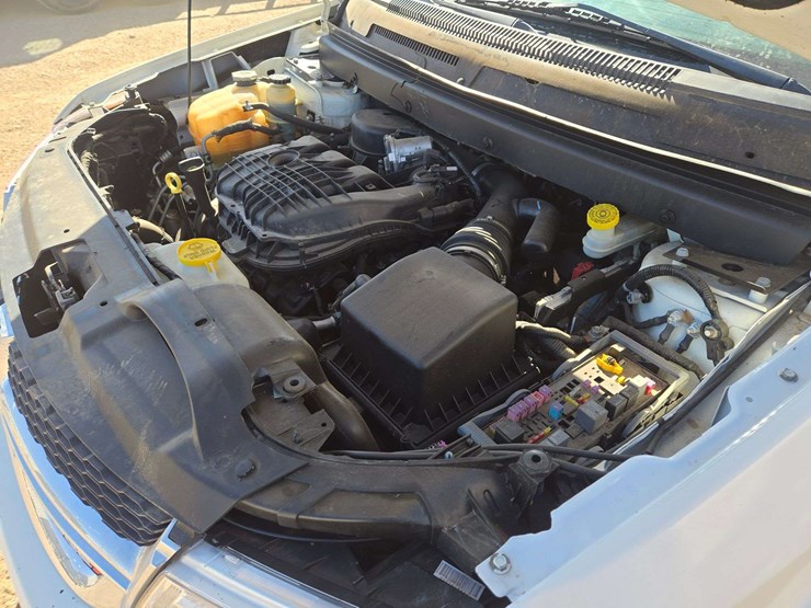 2014-dodge-journey-sxt-image-18