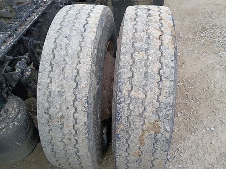 2011-international-transtar-8600-image-89