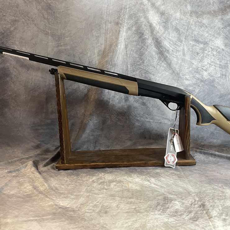#2325 • Impala Nero 12 Ga. Semi-Auto Shotgun, SN: 60-H23YT-001004