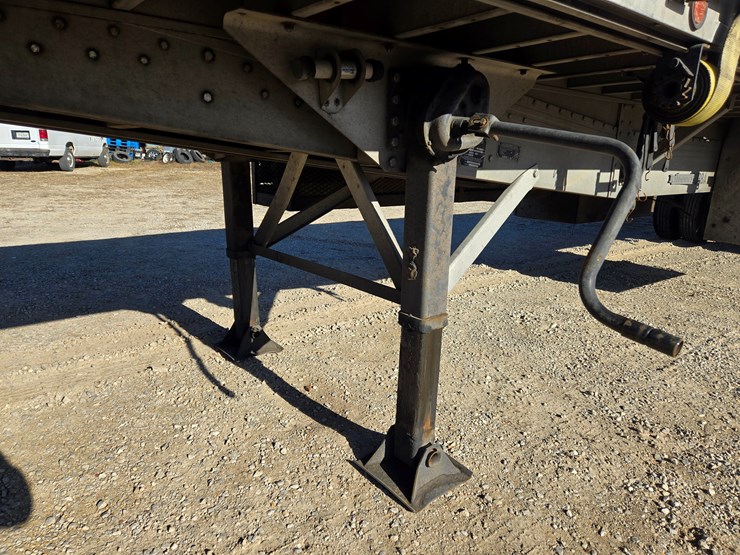 2000-reitnouer-flatbed-image-34