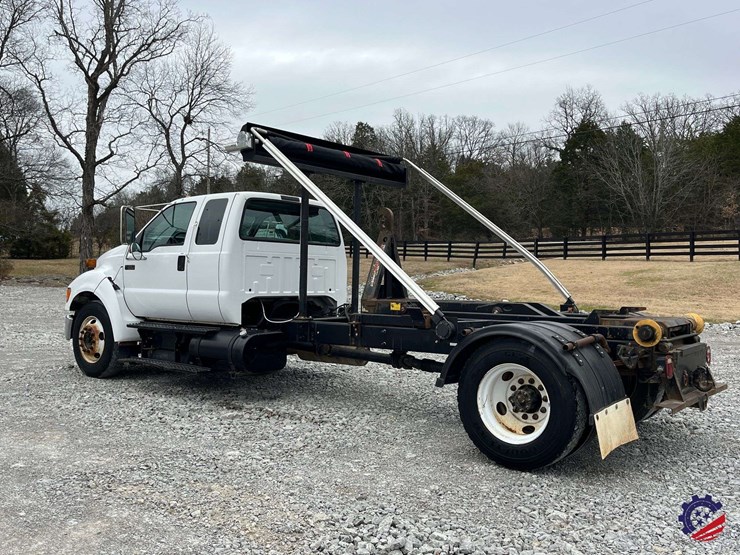 2004-ford-f650-image-3