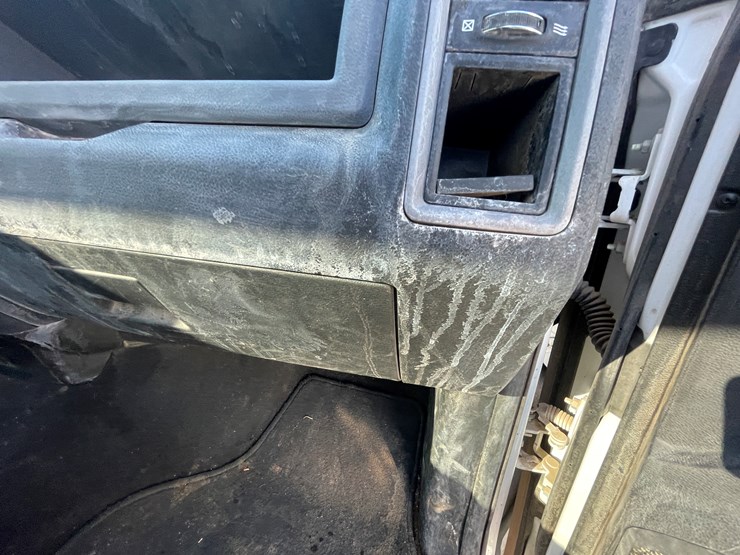 2016-dodge-1500-image-69