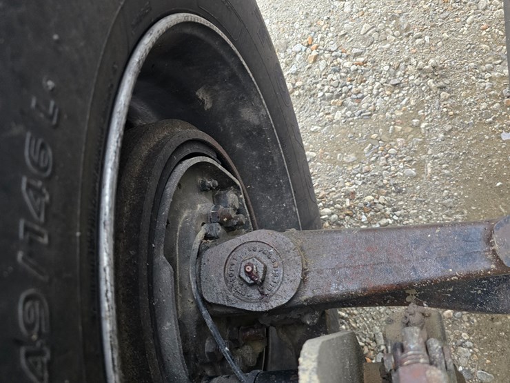 2007-peterbilt-379-image-41