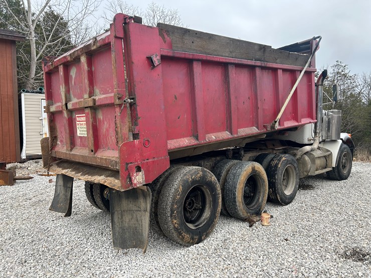 1988-peterbilt-357-image-8