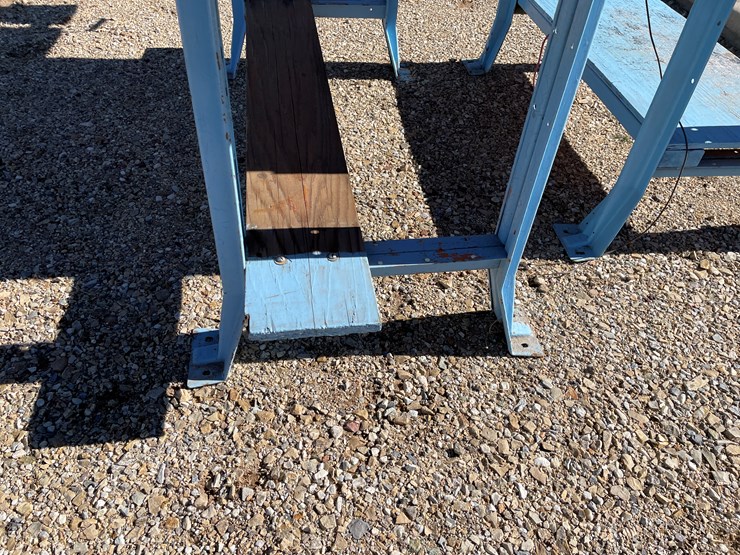 #3138-•-work-tables-image-15